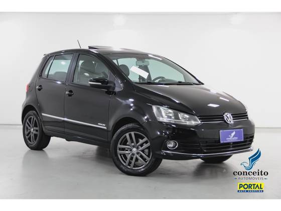 VOLKSWAGEN FOX 1.6 MSI HIGHLINE 16V FLEX 4P MANUAL VOLKSWAGEN FOX 1.6 MSI HIGHLINE 16V FLEX 4P MANUAL